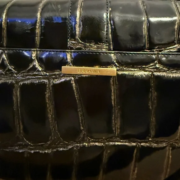 Elegant Brahmin 100% Leather Black and Gold Croc-Embossed Women's Bag - Picture 4 of 12